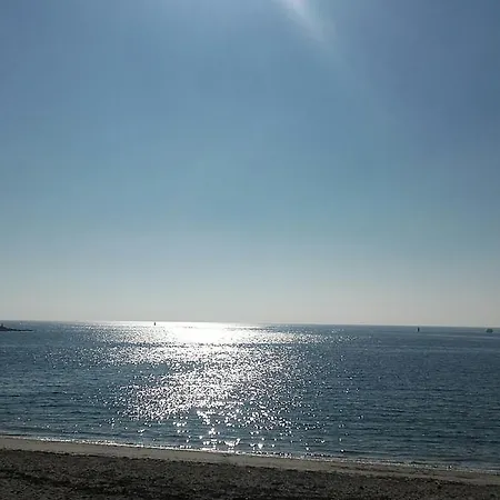 אתר קמפינג De La - 400 Metres De La