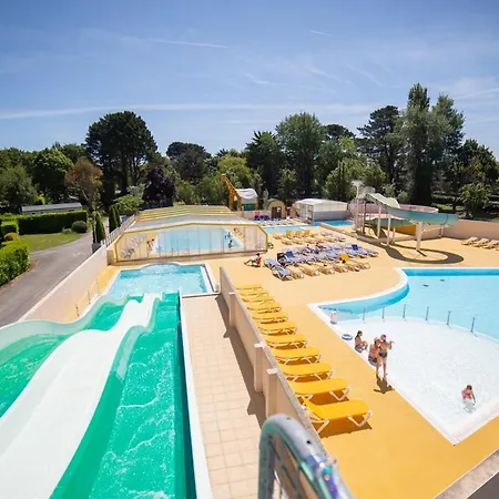 De La - 400 Metres De La 4* Bénodet