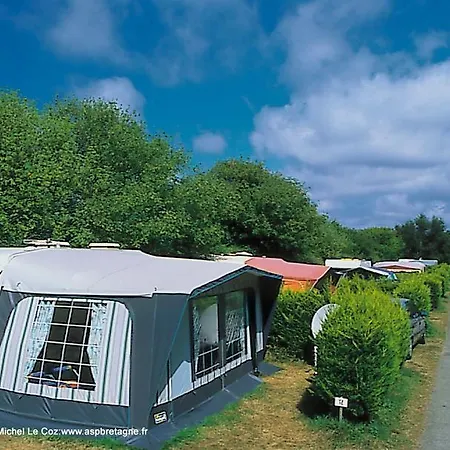 Camping De La - 400 Metres De La Bénodet