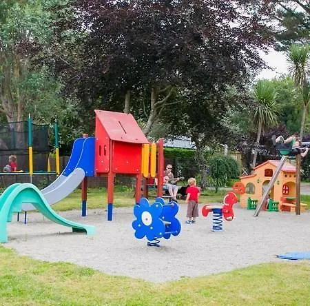 Camping De La - 400 Mètres De La