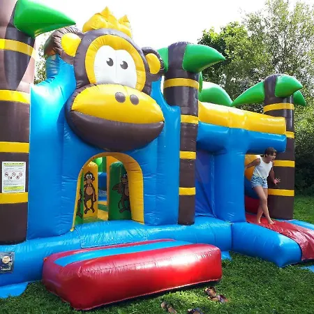 Camping De La - 400 Mètres De La 4*